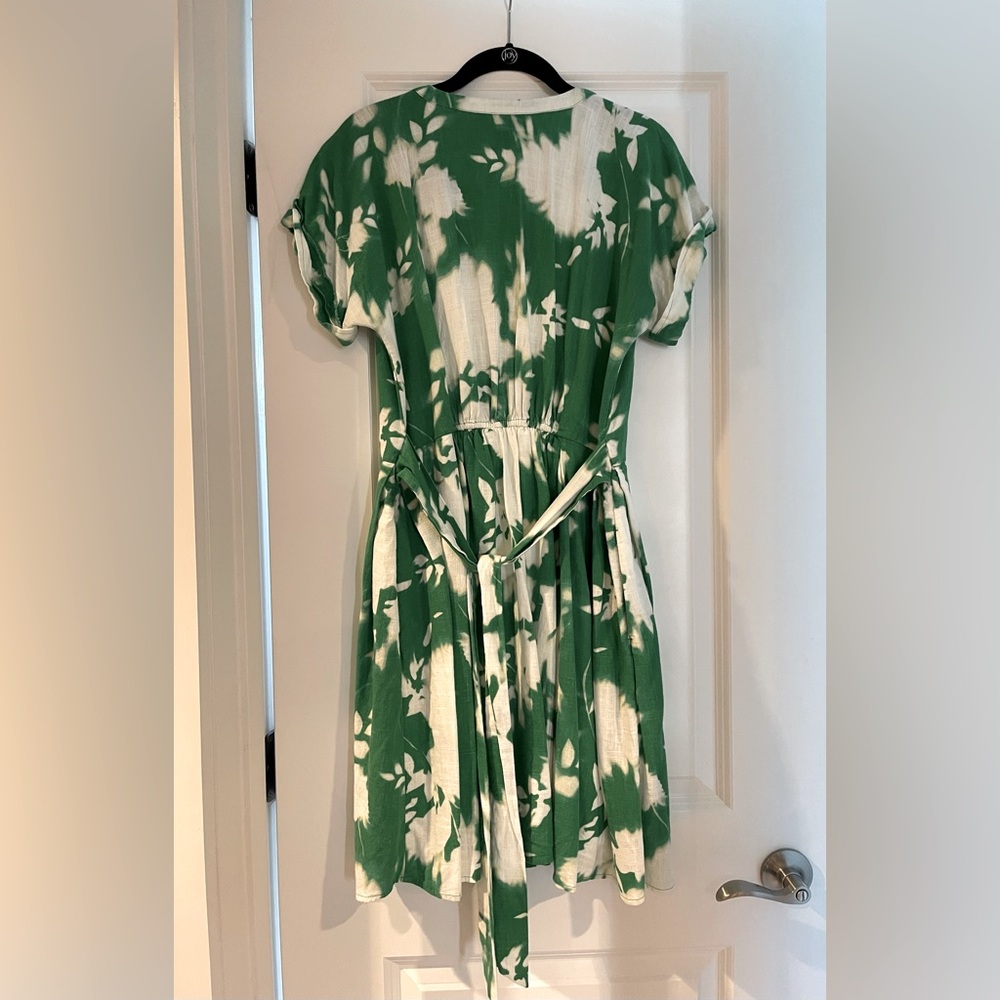 Green and white linen dress - Picture 2 of 2